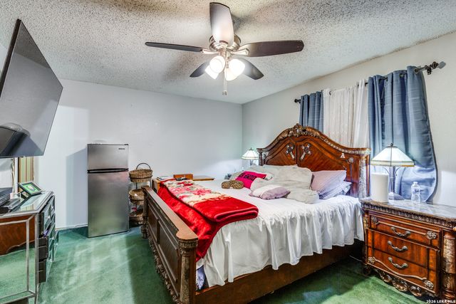 11335 Tabletop Ln, San Antonio, TX 78245