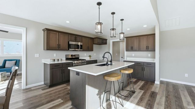 17883 Carne Cove, Leo, IN 46765