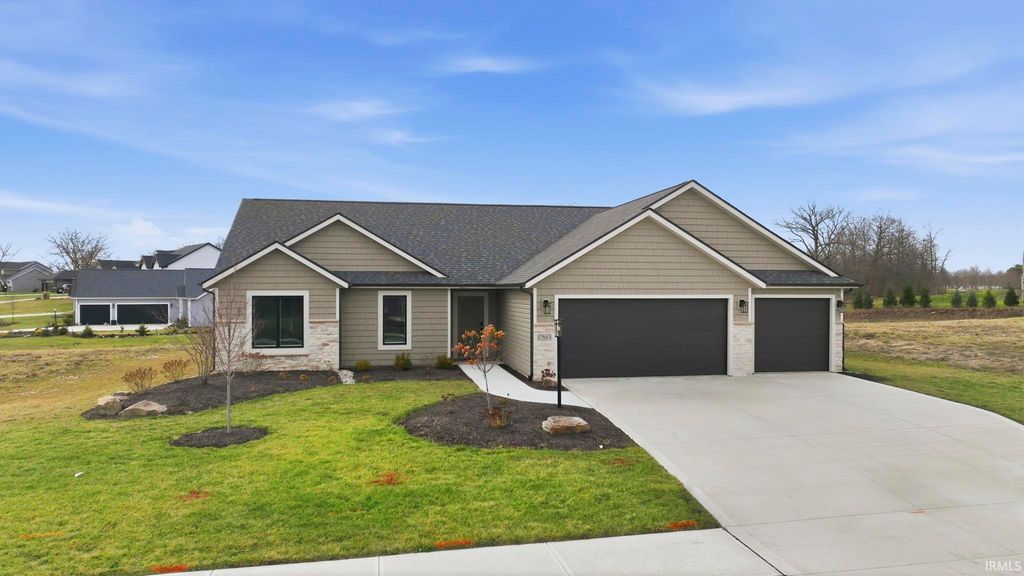 17883 Carne Cove, Leo, IN 46765