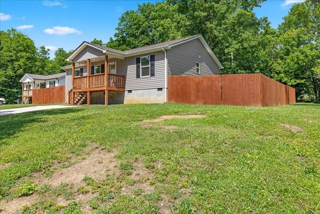 311 N Iowa Avenue, Etowah, TN 37331