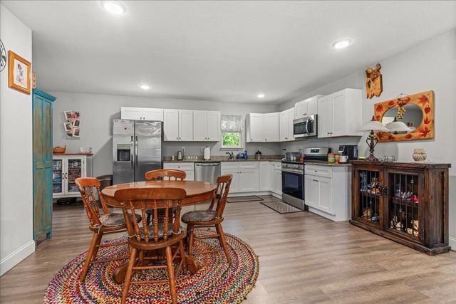 311 N Iowa Avenue, Etowah, TN 37331