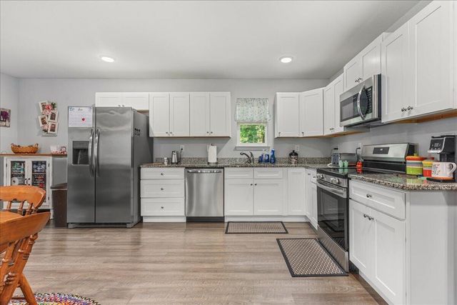311 N Iowa Avenue, Etowah, TN 37331