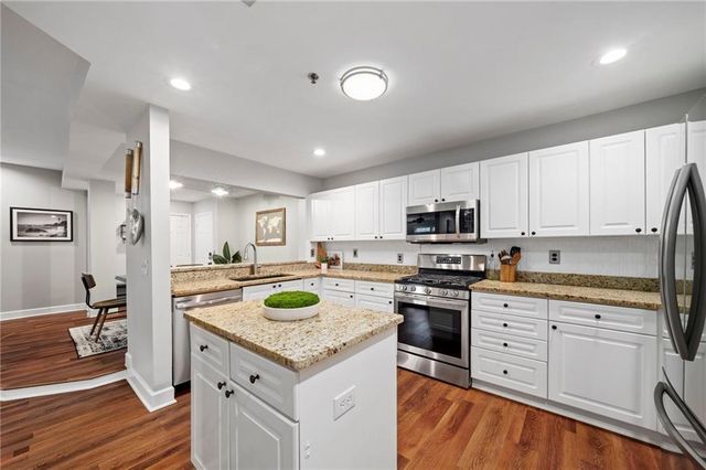 220 Renaissance Parkway NE 2217, Atlanta, GA 30308