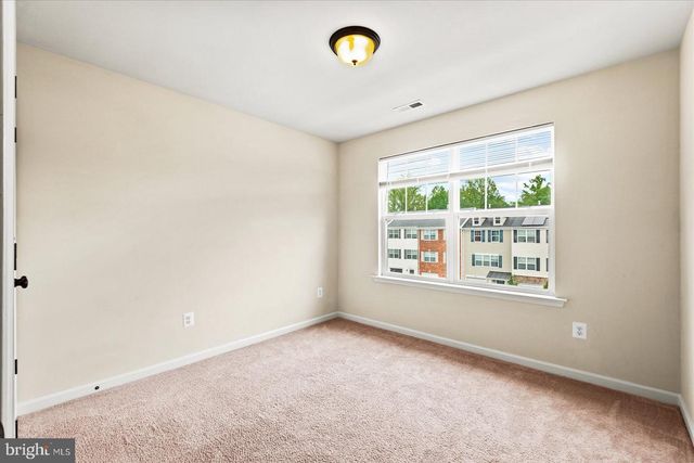 2232 MALLARD LANDING DR, Fredericksburg, VA 22408