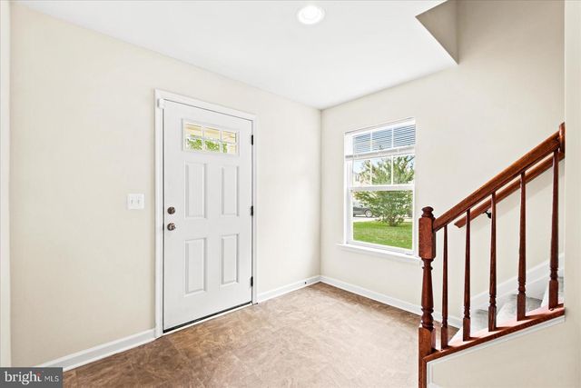 2232 MALLARD LANDING DR, Fredericksburg, VA 22408