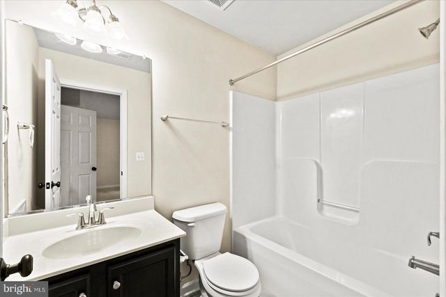 2232 MALLARD LANDING DR, Fredericksburg, VA 22408