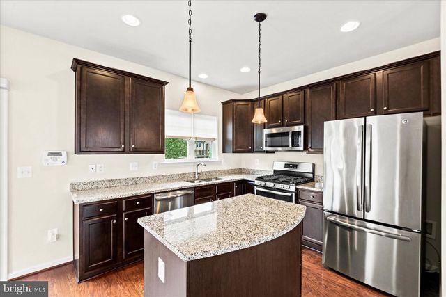 2232 MALLARD LANDING DR, Fredericksburg, VA 22408