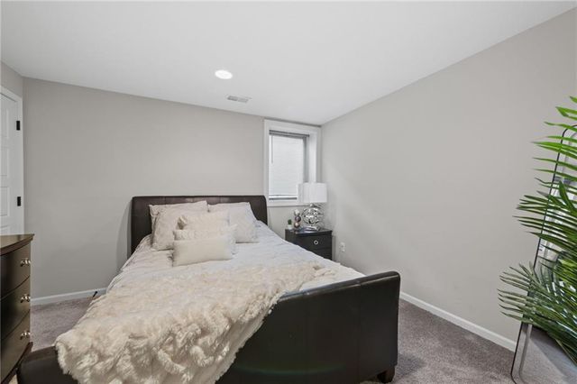 1605 NW 59th Street, Kansas City, MO 64118