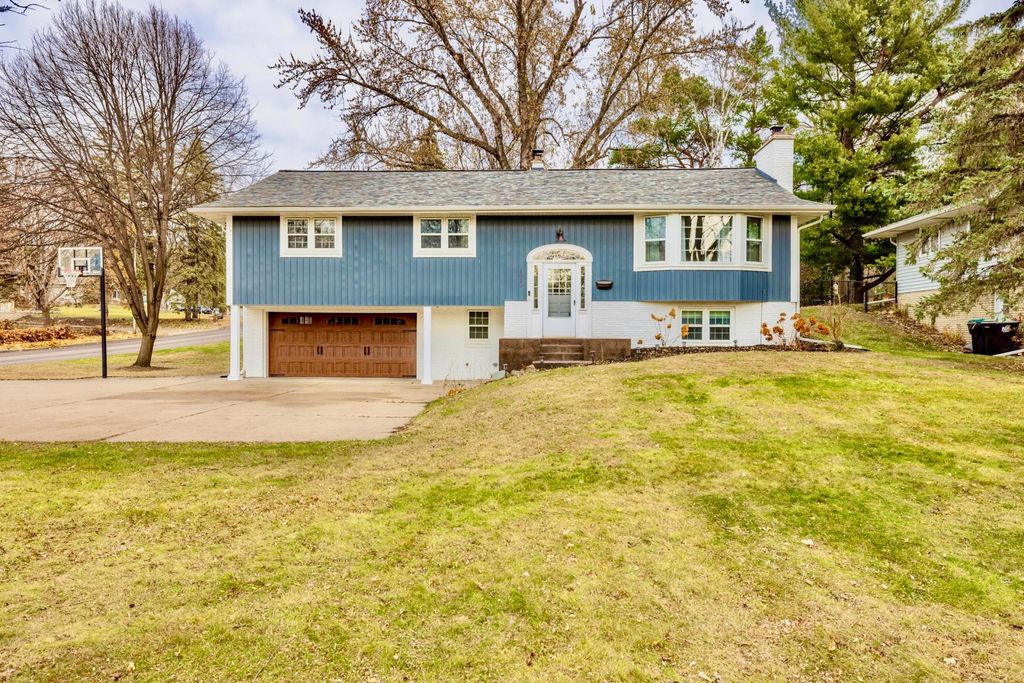 1021 Fremont Street, Anoka, MN 55303