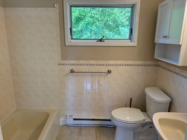 375 S Franklin St 1, Holbrook, MA 02343