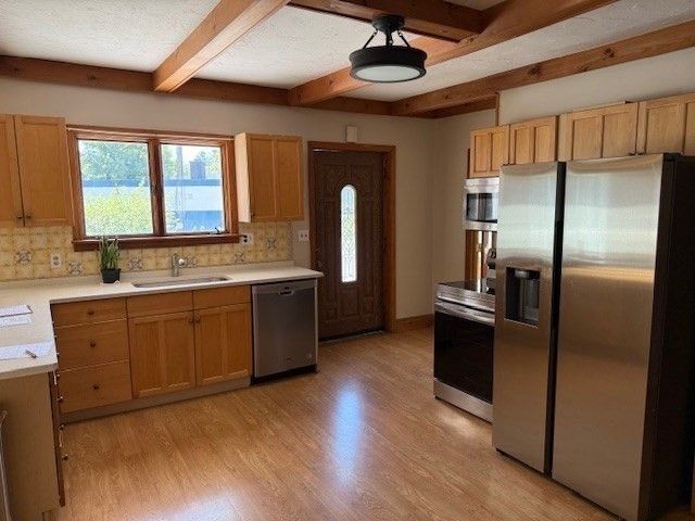 375 S Franklin St 1, Holbrook, MA 02343