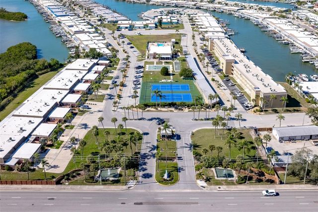 1 BOCA CIEGA POINT BOULEVARD 113, St Petersburg, FL 33708