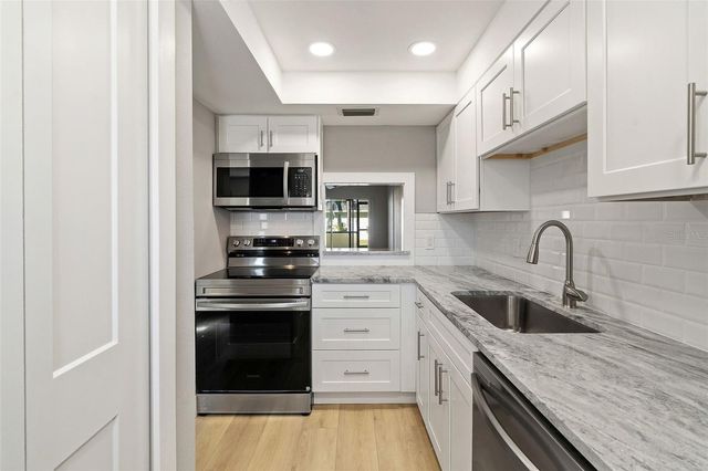 1 BOCA CIEGA POINT BOULEVARD 113, St Petersburg, FL 33708