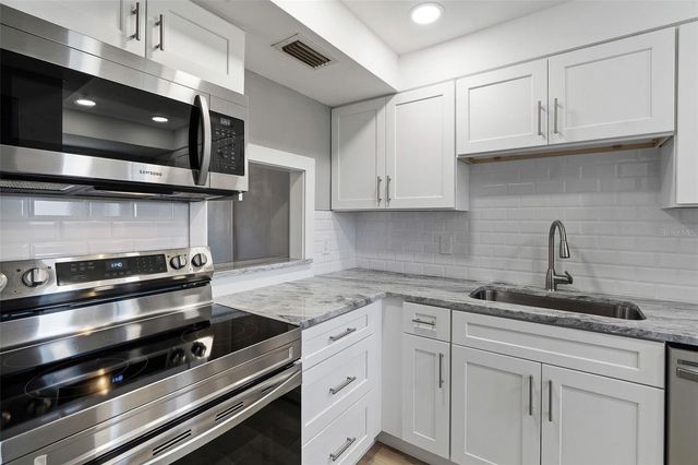 1 BOCA CIEGA POINT BOULEVARD 113, St Petersburg, FL 33708