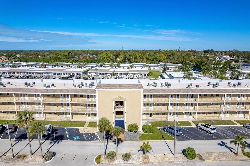 1 BOCA CIEGA POINT BOULEVARD 113, St Petersburg, FL 33708