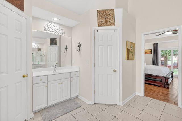 518 Redstone Dr, Gallatin, TN 37066