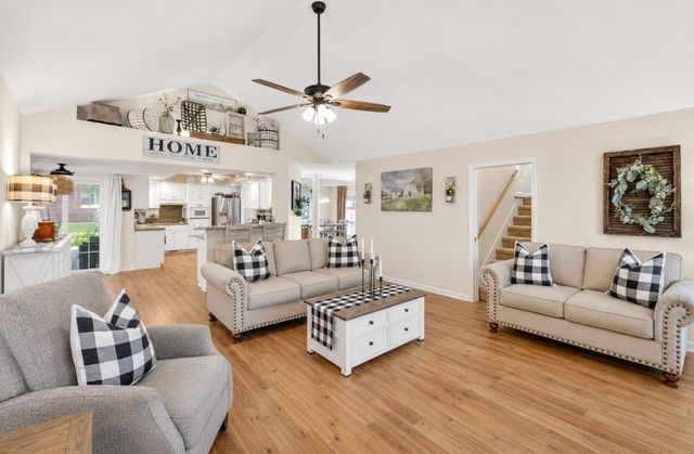 518 Redstone Dr, Gallatin, TN 37066