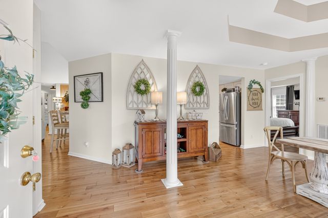 518 Redstone Dr, Gallatin, TN 37066