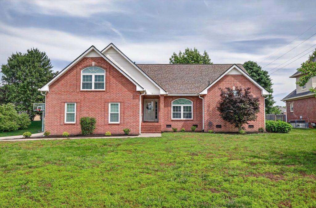 518 Redstone Dr, Gallatin, TN 37066