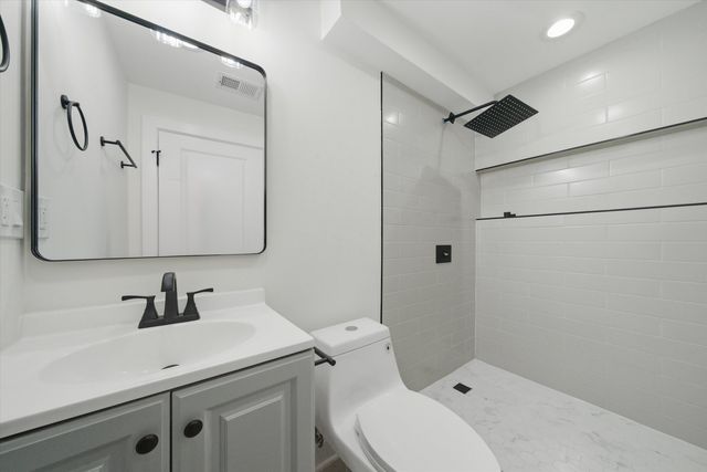 2702 W Adams Street, Chicago, IL 60612