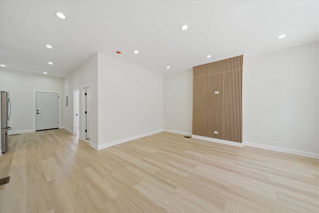 2702 W Adams Street, Chicago, IL 60612