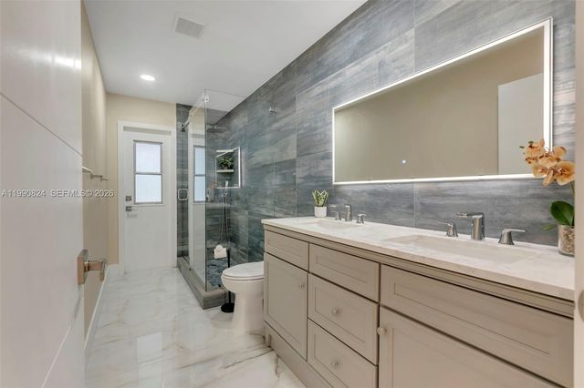 10425 NW 48th Mnr 1, Coral Springs, FL 33076
