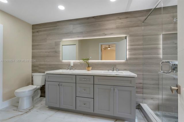 10425 NW 48th Mnr 1, Coral Springs, FL 33076