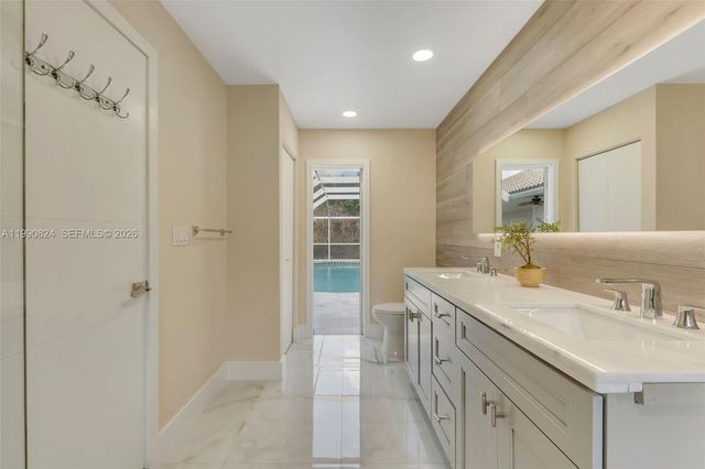 10425 NW 48th Mnr 1, Coral Springs, FL 33076