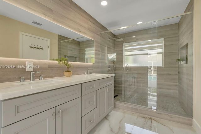 10425 NW 48th Mnr 1, Coral Springs, FL 33076