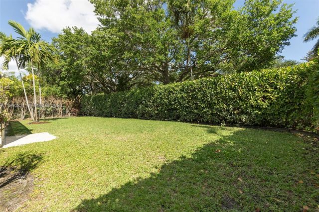 10425 NW 48th Mnr 1, Coral Springs, FL 33076