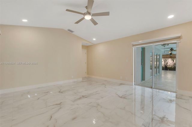 10425 NW 48th Mnr 1, Coral Springs, FL 33076