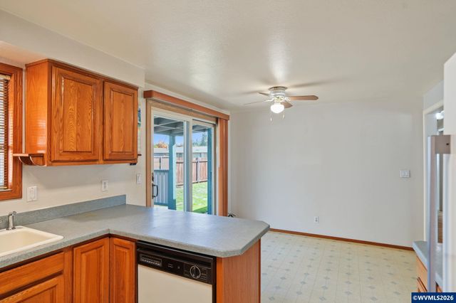 4404 47th Av NE, Salem, OR 97305