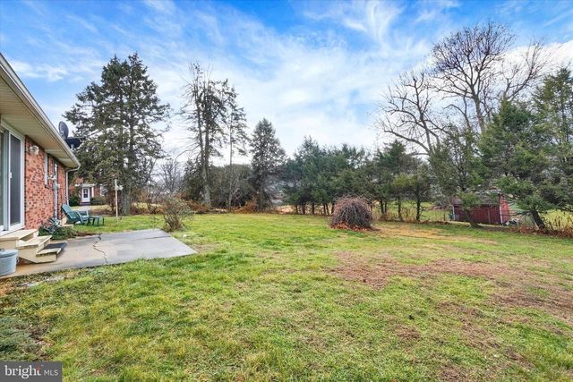 2160 N SUSQUEHANNA TRL, York, PA 17404