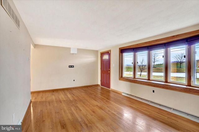 2160 N SUSQUEHANNA TRL, York, PA 17404