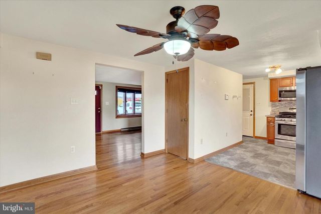 2160 N SUSQUEHANNA TRL, York, PA 17404