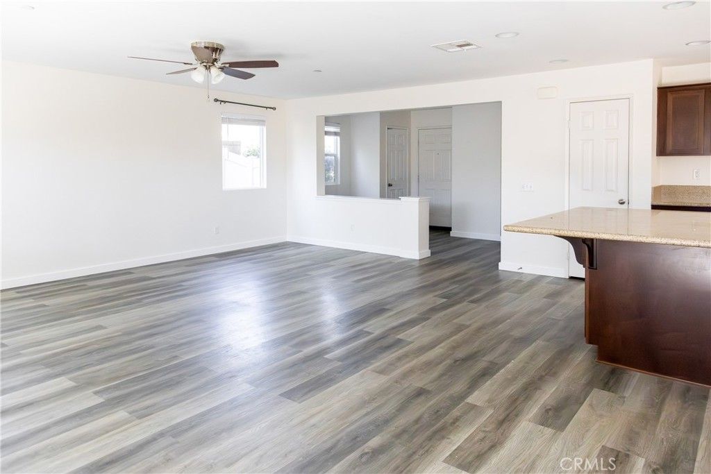 Image 10 of property listing at 1305 Comfrey Leaf, Beaumont, CA 92223
