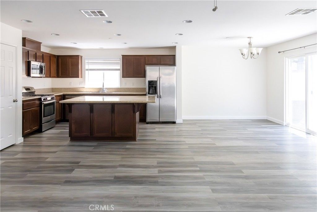 Image 2 of property listing at 1305 Comfrey Leaf, Beaumont, CA 92223