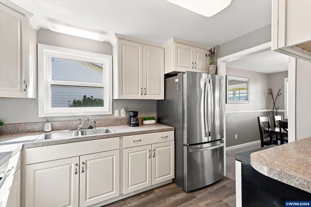 1323 Garden Wy, Woodburn, OR 97071