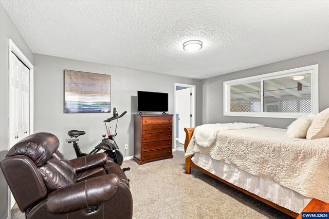 1323 Garden Wy, Woodburn, OR 97071