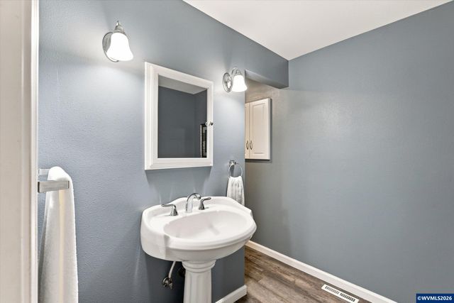 1323 Garden Wy, Woodburn, OR 97071