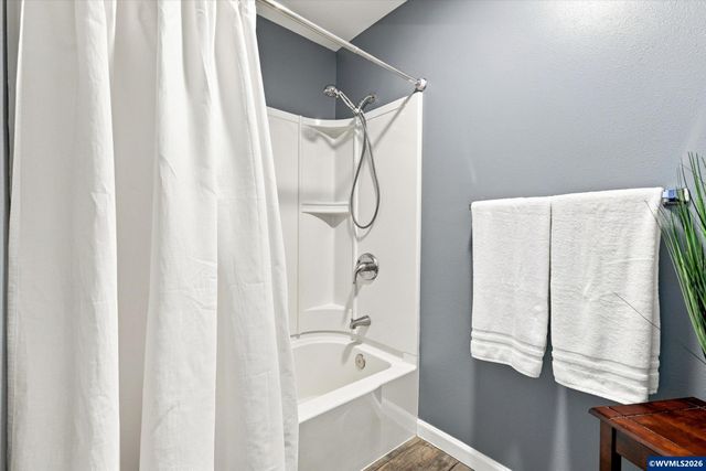 1323 Garden Wy, Woodburn, OR 97071