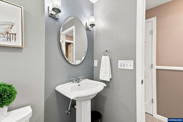 1323 Garden Wy, Woodburn, OR 97071
