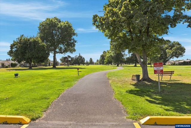 1323 Garden Wy, Woodburn, OR 97071