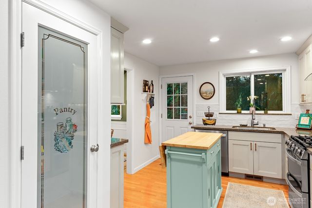 3907 SW Ida Street, Seattle, WA 98136