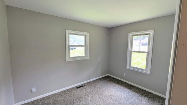 2211 Roseland Avenue, Kalamazoo City, MI 49001
