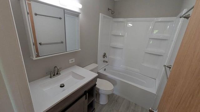 2211 Roseland Avenue, Kalamazoo City, MI 49001