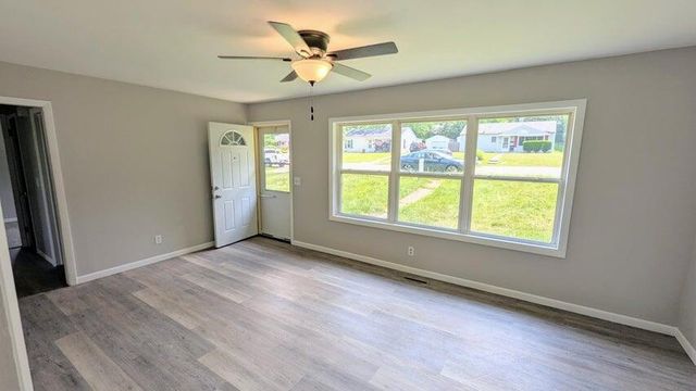 2211 Roseland Avenue, Kalamazoo City, MI 49001