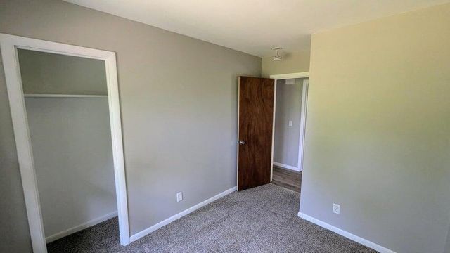 2211 Roseland Avenue, Kalamazoo City, MI 49001