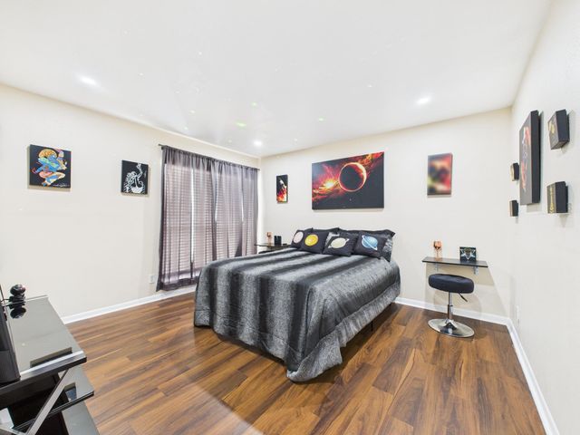 2814 S Bartell Drive 32, Houston, TX 77054