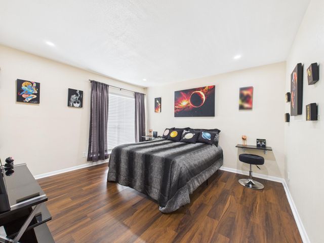 2814 S Bartell Drive 32, Houston, TX 77054